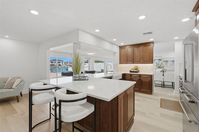 6414 2ND PALM POINT, St Pete Beach, FL 33706