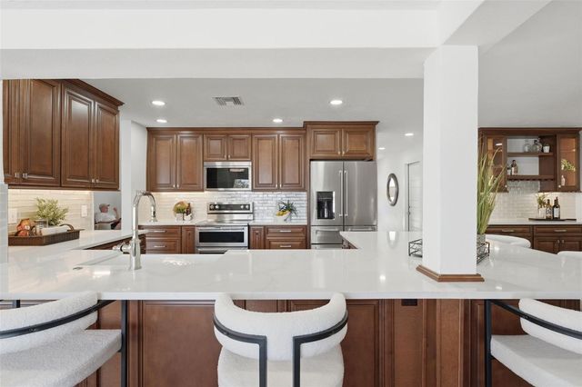 6414 2ND PALM POINT, St Pete Beach, FL 33706
