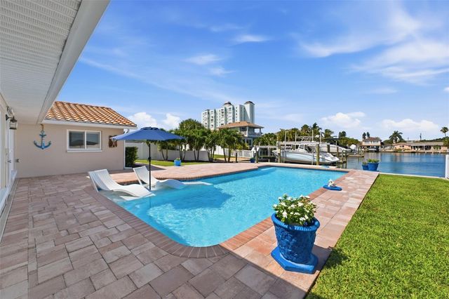 6414 2ND PALM POINT, St Pete Beach, FL 33706