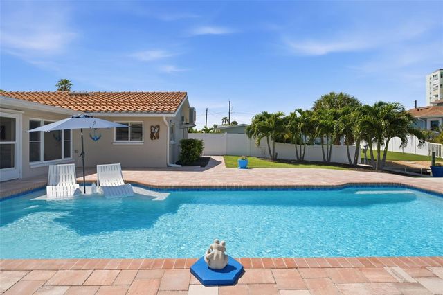 6414 2ND PALM POINT, St Pete Beach, FL 33706