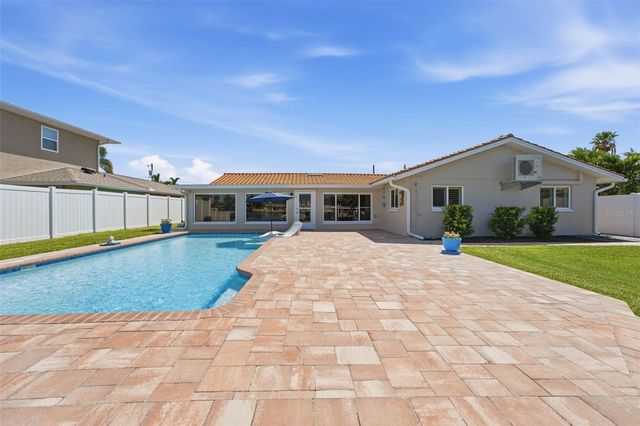 6414 2ND PALM POINT, St Pete Beach, FL 33706