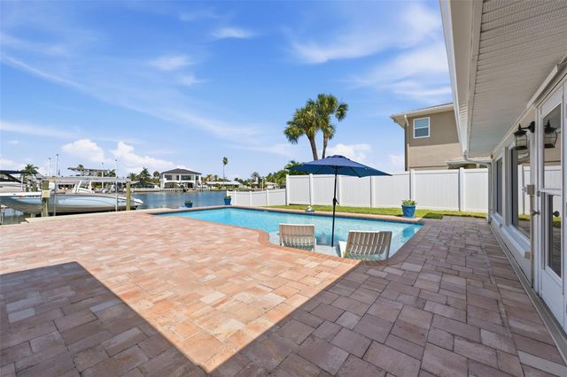 6414 2ND PALM POINT, St Pete Beach, FL 33706