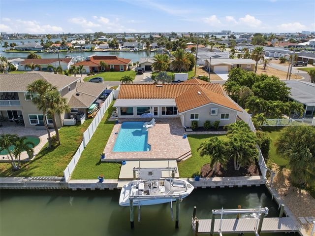 6414 2ND PALM POINT, St Pete Beach, FL 33706