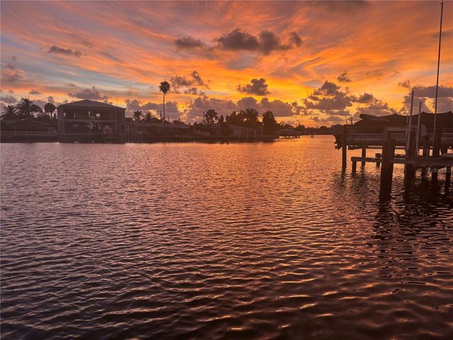 6414 2ND PALM POINT, St Pete Beach, FL 33706
