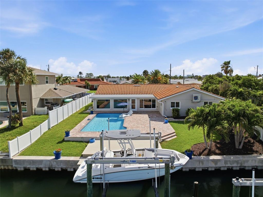 6414 2ND PALM POINT, St Pete Beach, FL 33706