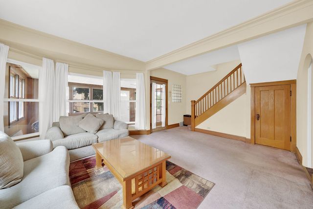 3235 Cuyler Avenue, Berwyn, IL 60402