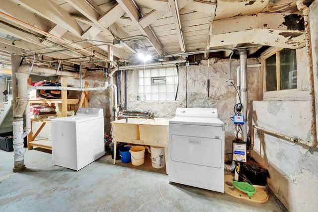 3235 Cuyler Avenue, Berwyn, IL 60402