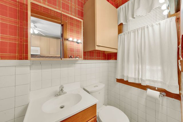 3235 Cuyler Avenue, Berwyn, IL 60402