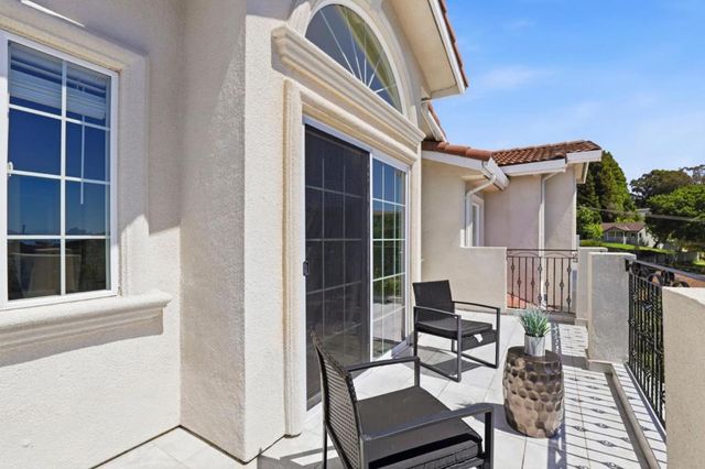 2390 Rainbow Court, Hayward, CA 94542