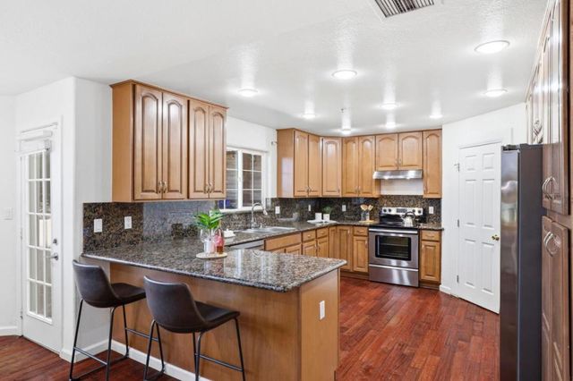 2390 Rainbow Court, Hayward, CA 94542