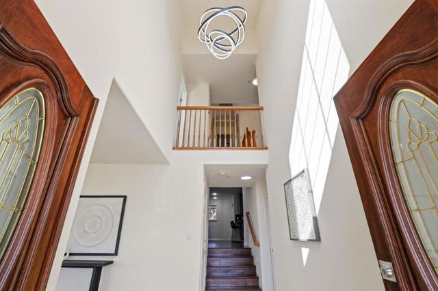 2390 Rainbow Court, Hayward, CA 94542