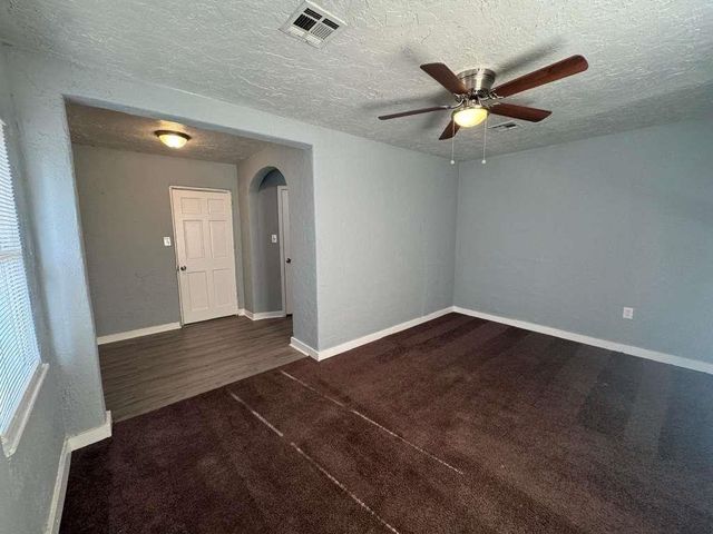 1317 NW Lincoln Ave, Lawton, OK 73507