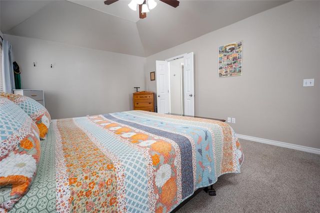 4300 Mackenzie Drive, Moore, OK 73160