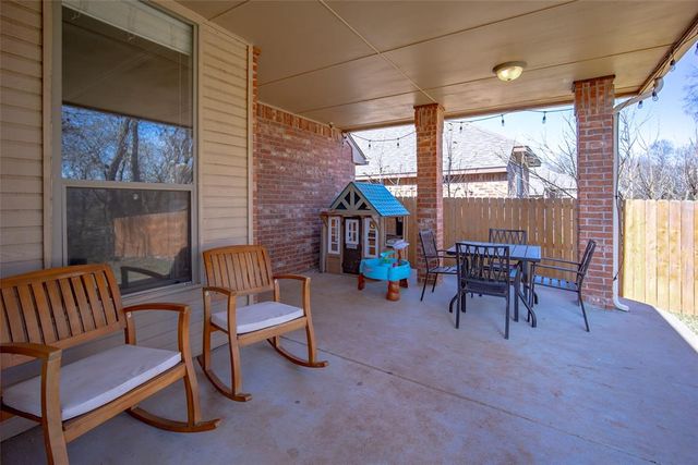 4300 Mackenzie Drive, Moore, OK 73160