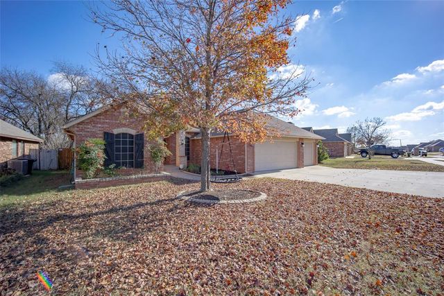 4300 Mackenzie Drive, Moore, OK 73160