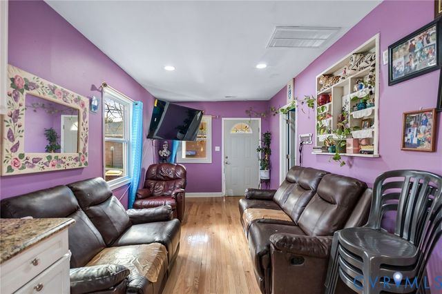 123 Mars St, Petersburg, VA 23803