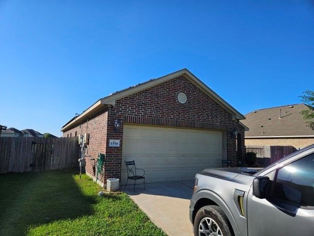5710 Micah Lane, Rosenberg, TX 77471