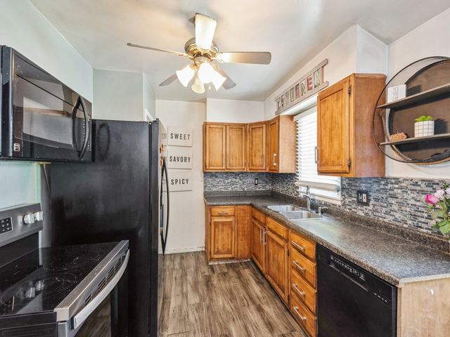 3504 27th Street, Des Moines, IA 50310