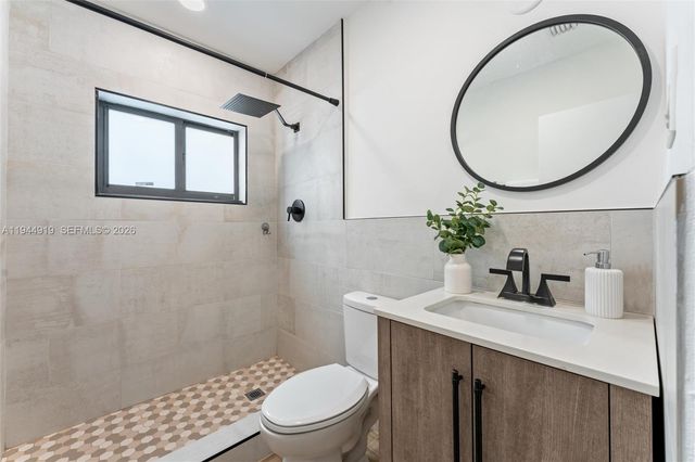 6161 NE 7th Ave, Oakland Park, FL 33334