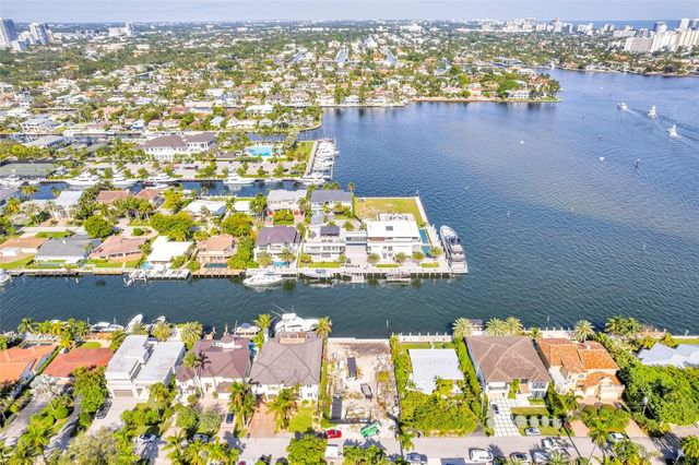 1725 SE 13th Street, Fort Lauderdale, FL 33316