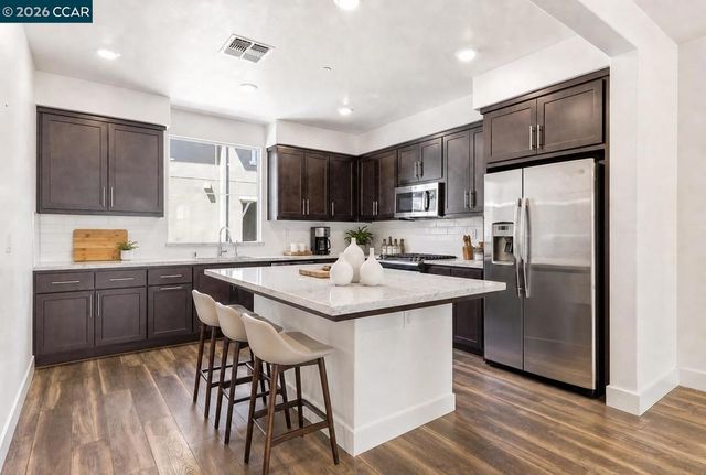 205 Plum Tree St, Livermore, CA 94551
