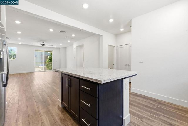 205 Plum Tree St, Livermore, CA 94551