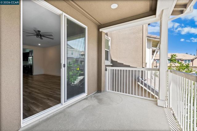 205 Plum Tree St, Livermore, CA 94551