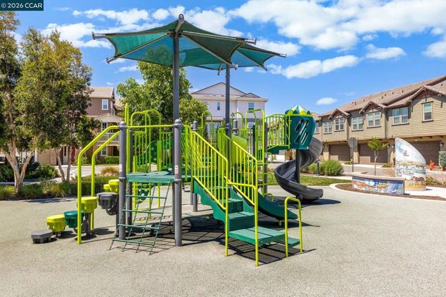 205 Plum Tree St, Livermore, CA 94551