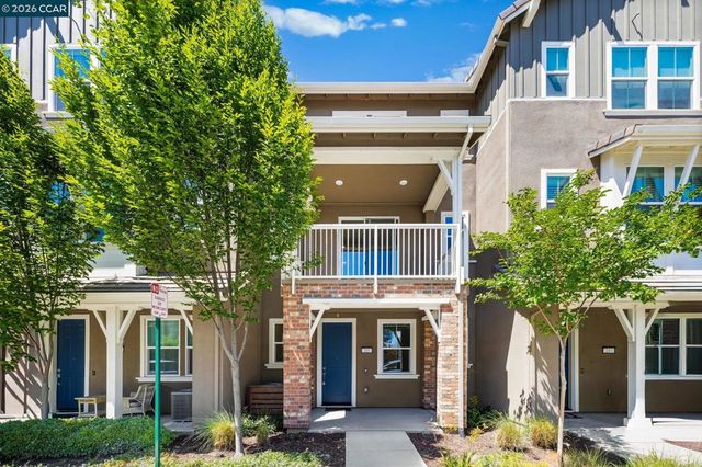 205 Plum Tree St, Livermore, CA 94551