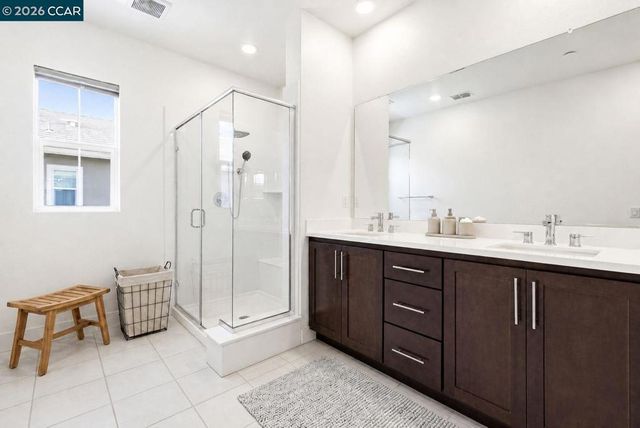 205 Plum Tree St, Livermore, CA 94551