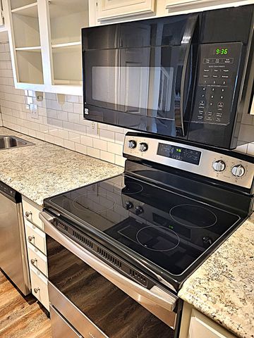 3635 Garden Brook Drive 134, Farmers Branch, TX 75234