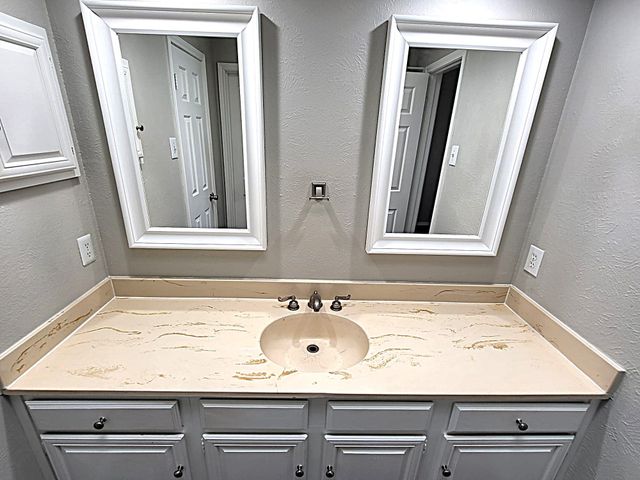 3635 Garden Brook Drive 134, Farmers Branch, TX 75234