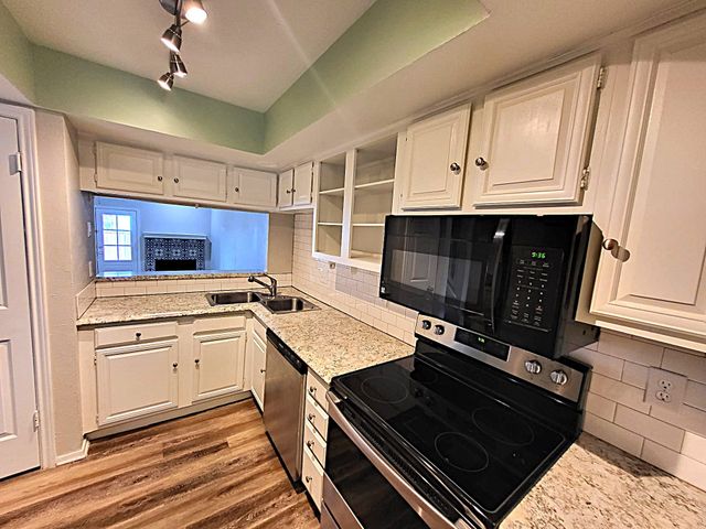 3635 Garden Brook Drive 134, Farmers Branch, TX 75234