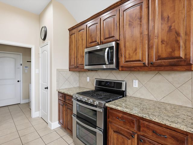 8916 Stone Top Drive, Fort Worth, TX 76179