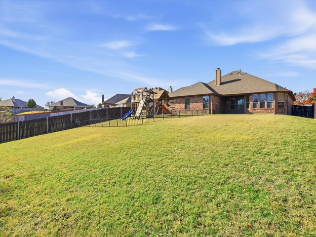 8916 Stone Top Drive, Fort Worth, TX 76179