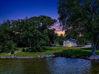 172 E Lakeview Avenue, Round Lake Beach, IL 60073