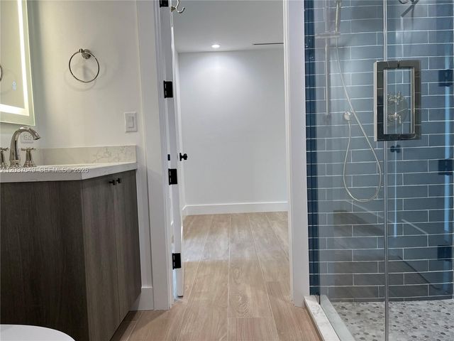 8885 SW 76th Terrace, Miami, FL 33173