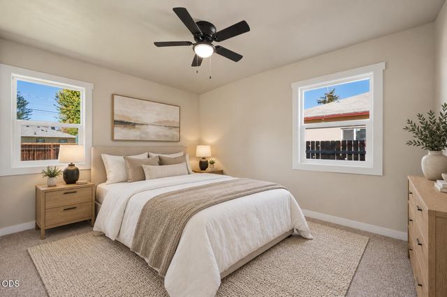 639 NW 8th Street, Redmond, OR 97756