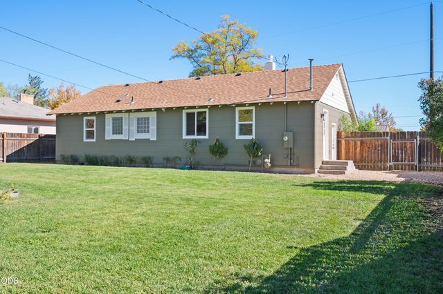 639 NW 8th Street, Redmond, OR 97756