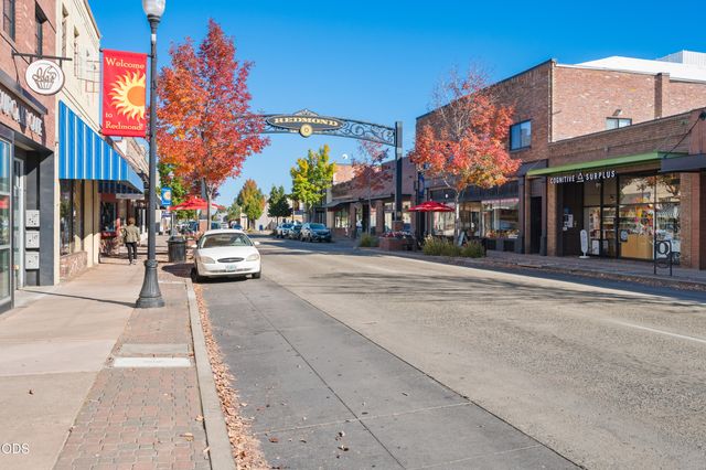 639 NW 8th Street, Redmond, OR 97756