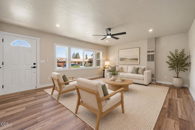 639 NW 8th Street, Redmond, OR 97756
