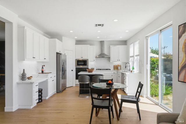 182 Emerson Ave, Novato, CA 94949