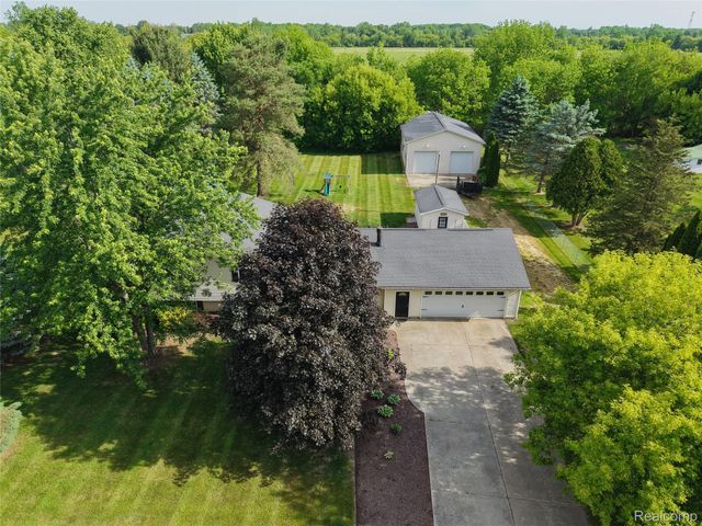 1055 E Hollywood Boulevard, Thetford Township, MI 48420