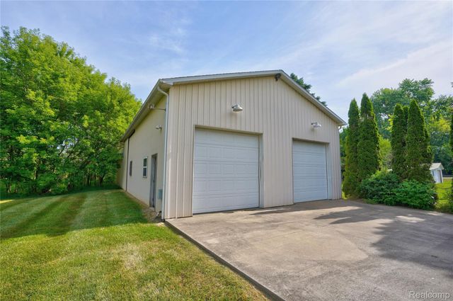 1055 E Hollywood Boulevard, Thetford Township, MI 48420