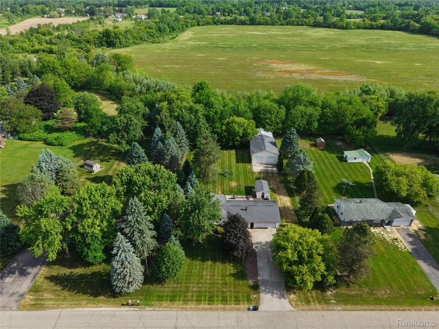 1055 E Hollywood Boulevard, Thetford Township, MI 48420