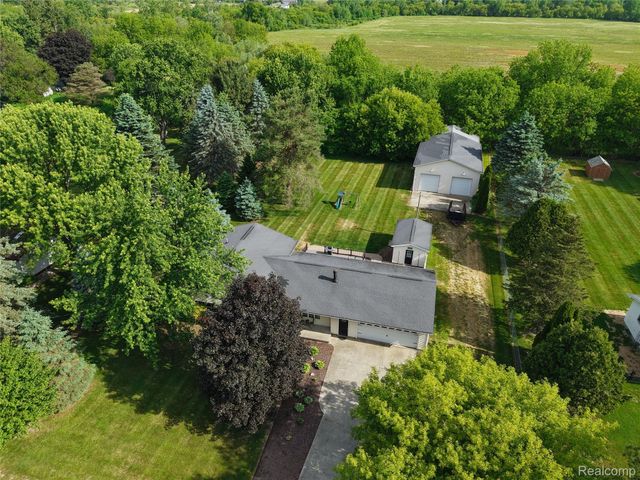 1055 E Hollywood Boulevard, Thetford Township, MI 48420