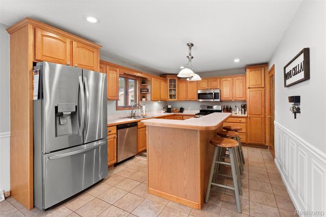 1055 E Hollywood Boulevard, Thetford Township, MI 48420