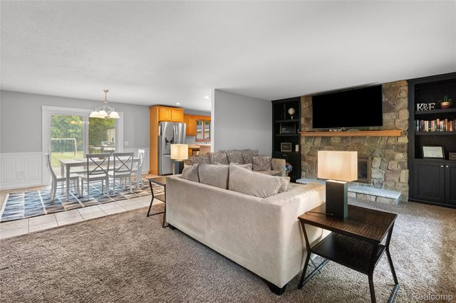 1055 E Hollywood Boulevard, Thetford Township, MI 48420