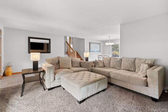 1055 E Hollywood Boulevard, Thetford Township, MI 48420