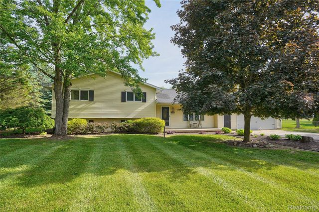 1055 E Hollywood Boulevard, Thetford Township, MI 48420